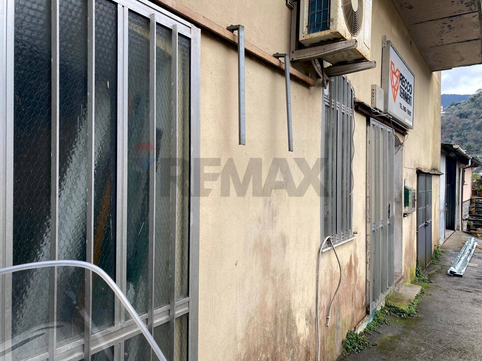 Commercial Activity Ponte Vexina, 9 
 Recco, Recco - photo 1