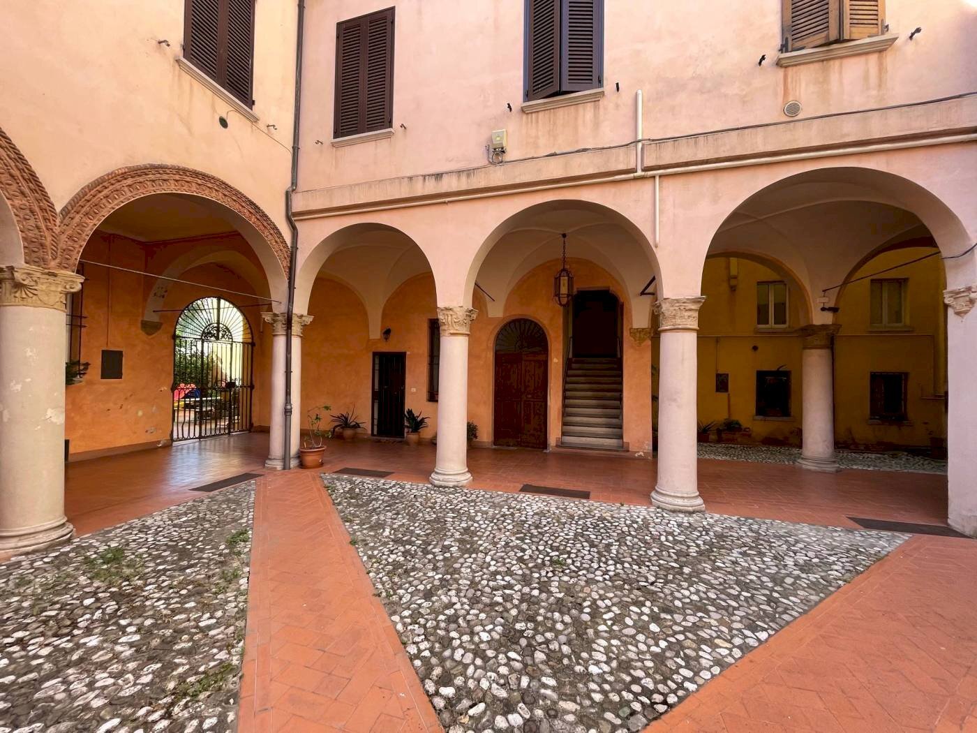 Bilocale Via Avesella, 12, Bologna (zona Centro Storico) - foto 1