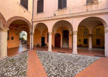 Bilocale Via Avesella, 12, Bologna (zona Centro Storico) - foto 1