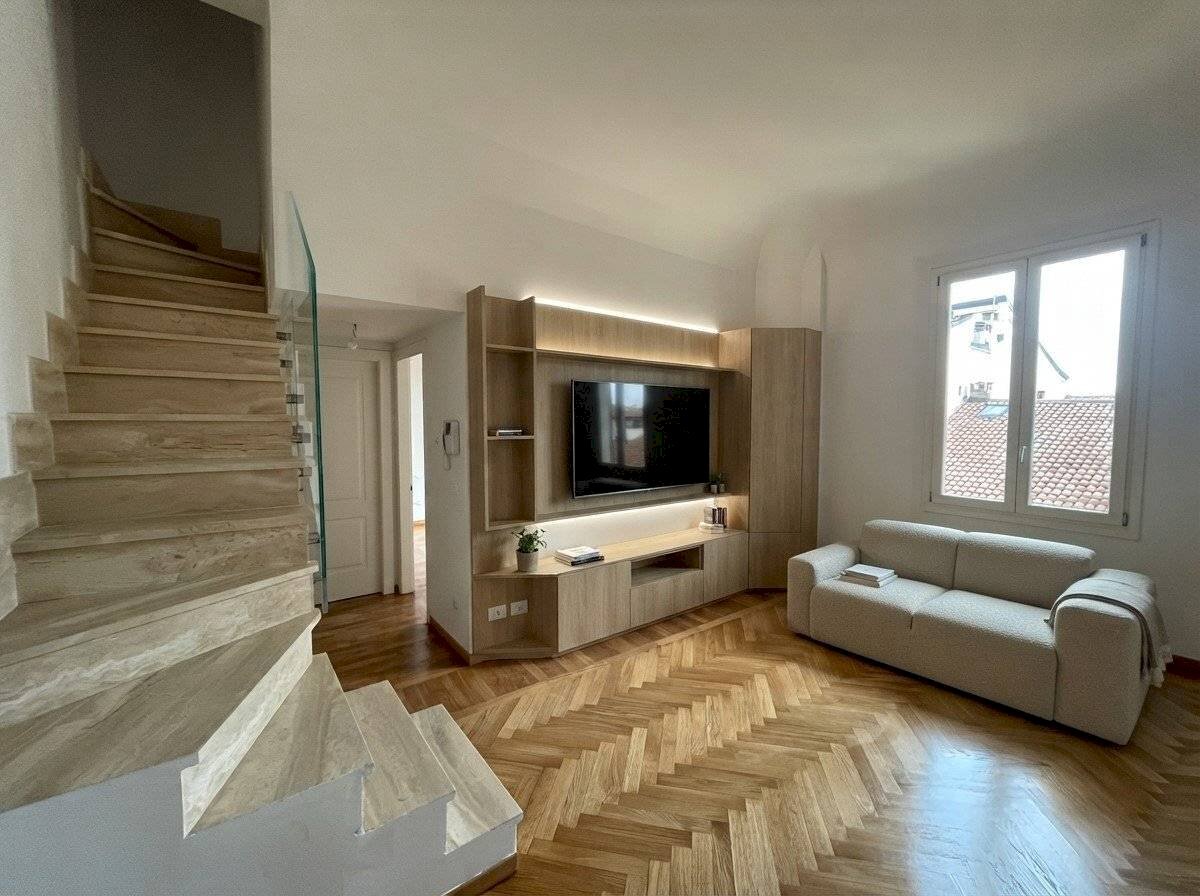 Quadrilocale Via Santo Stefano, 49, Bologna (zona Centro Storico) - foto 1