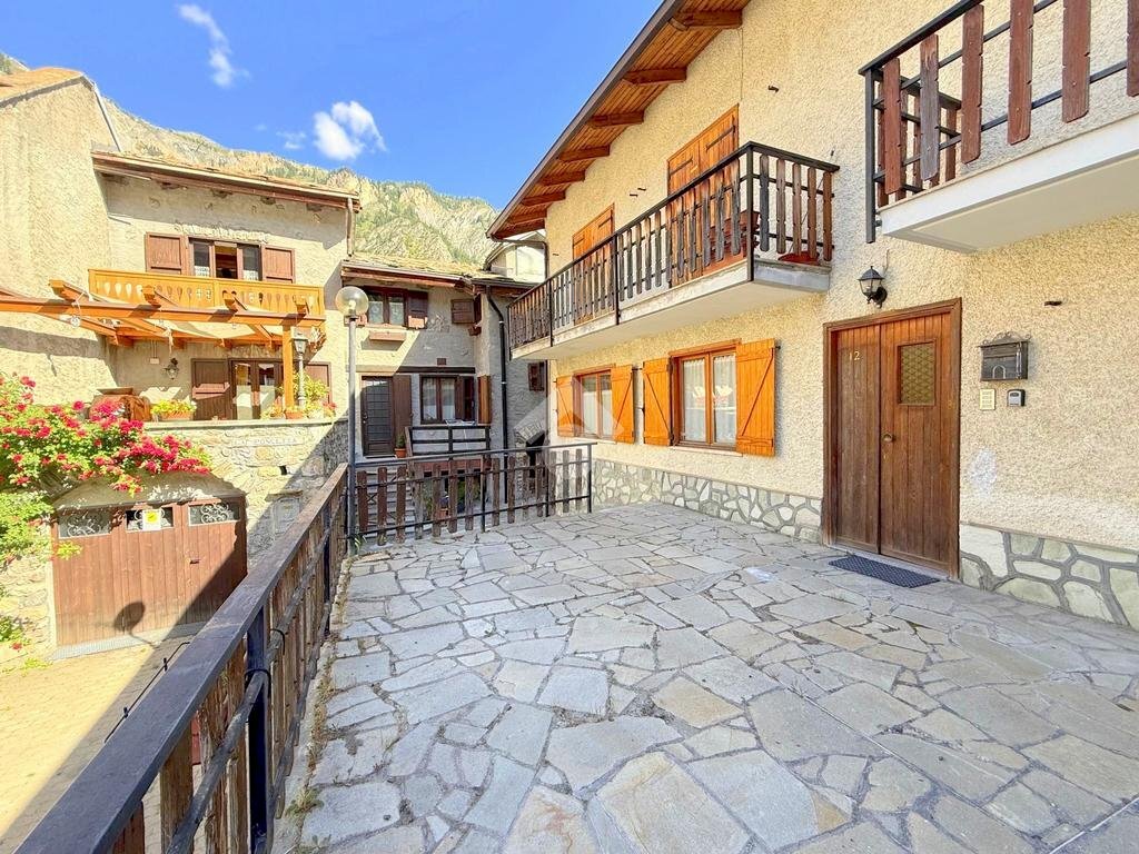 Three-room apartment Frazione Melezet, Bardonecchia - photo 3