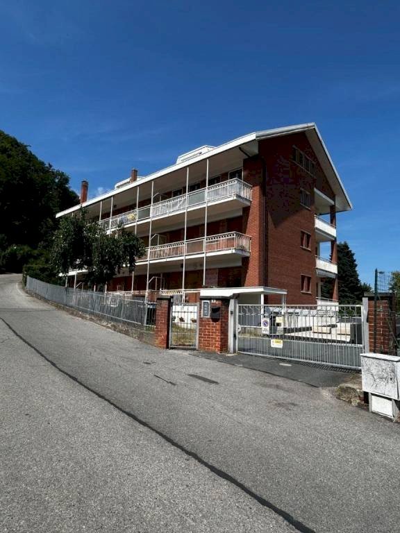 Four-room apartment Pinerolo - photo 1