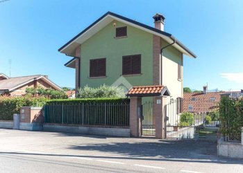 Porzione di casa Via delle Scuole, San Carlo Canavese - foto 1