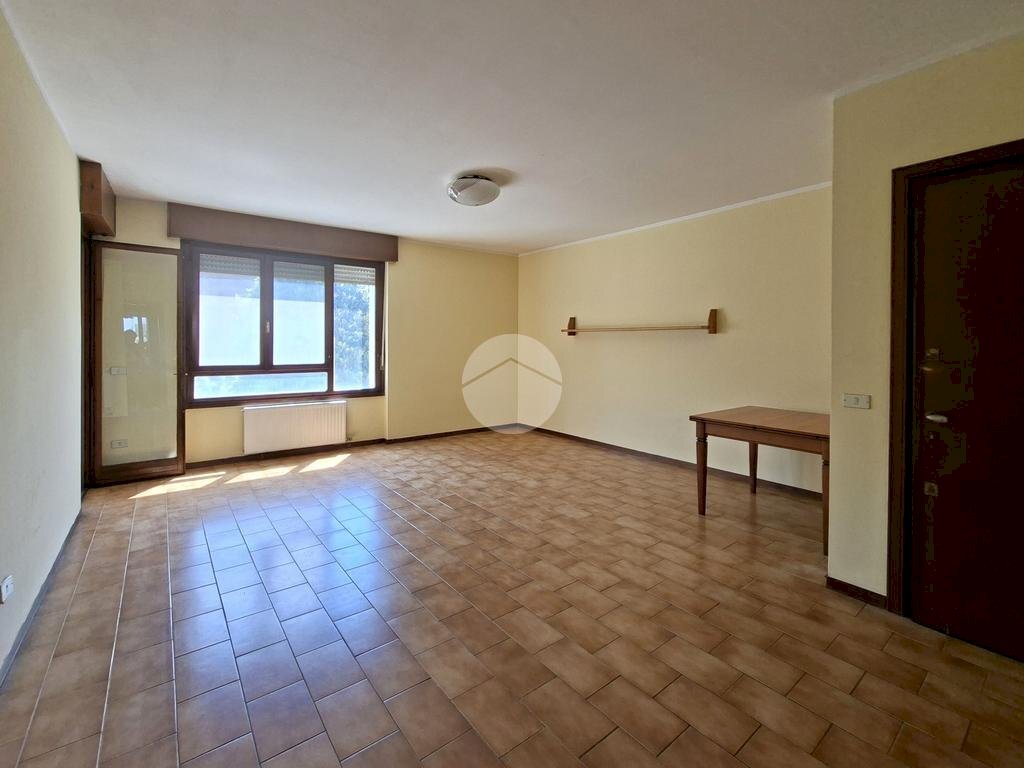 Four-room apartment Via Nenni, Vittuone - photo 2