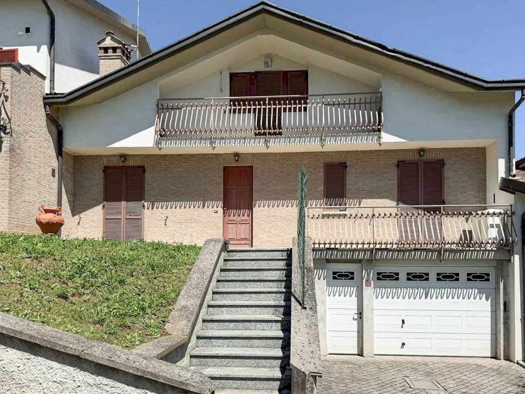 Terraced Villa Usmate Velate - photo 1