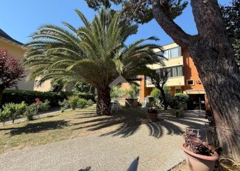 Three-room apartment Viale Chianciano, Riccione - photo 1