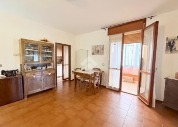 Three-room apartment Viale Chianciano, Riccione - photo 9
