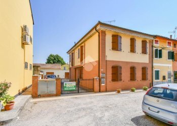 Two-room apartment Viale Cavour, Poggio Renatico - photo 1