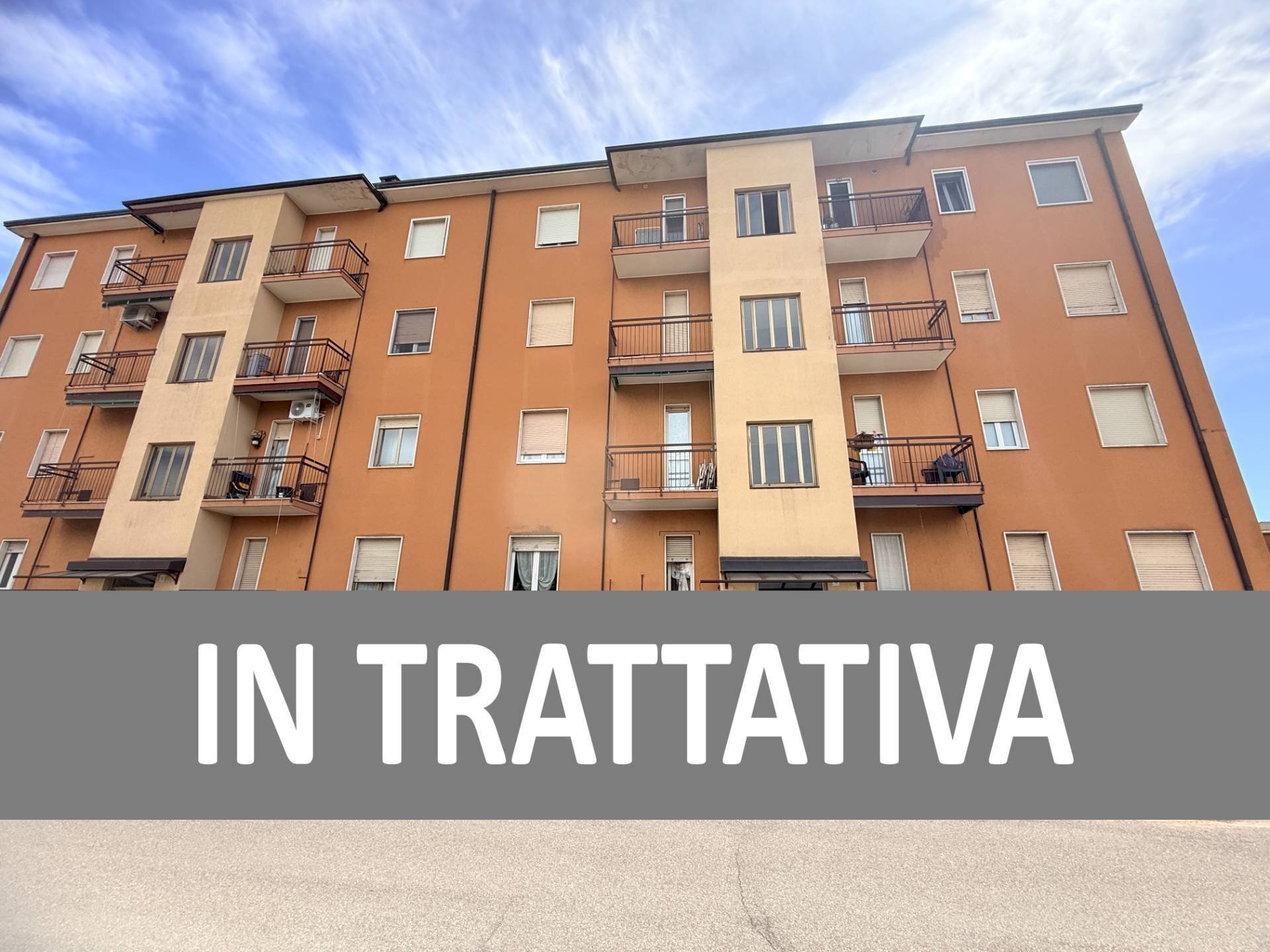 Foto 1 - Two-room apartment via alessandro volta
 
13, Usmate Velate - photo 1