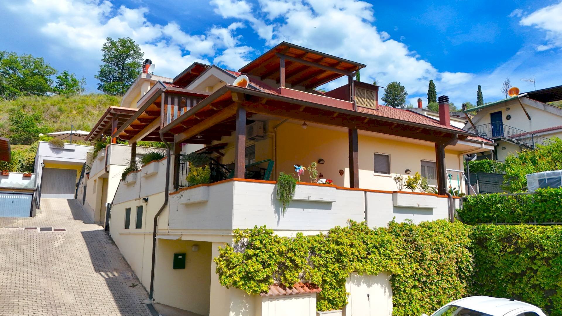 Foto 1 - Villa a Schiera Via dei Giacinti
 
23, Ascoli Piceno - foto 1