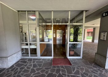 Ricezione / Lobby - Trilocale via Valsesia
 
76, Milano - foto 45