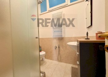 Bagno - Four-room apartment Via Laterza
 
33, Bari - photo 10