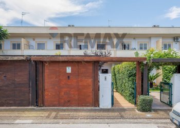 Casa all\'aperto - Terraced Villa Strada Statale 16 Complanare Ovest
 
46, Bari - photo 6