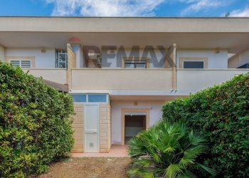 Casa all\'aperto - Terraced Villa Strada Statale 16 Complanare Ovest
 
46, Bari - photo 9