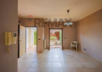 Stanza vuota - Terraced Villa Strada Statale 16 Complanare Ovest
 
46, Bari - photo 12