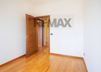 Stanza vuota - Terraced Villa Strada Statale 16 Complanare Ovest
 
46, Bari - photo 28