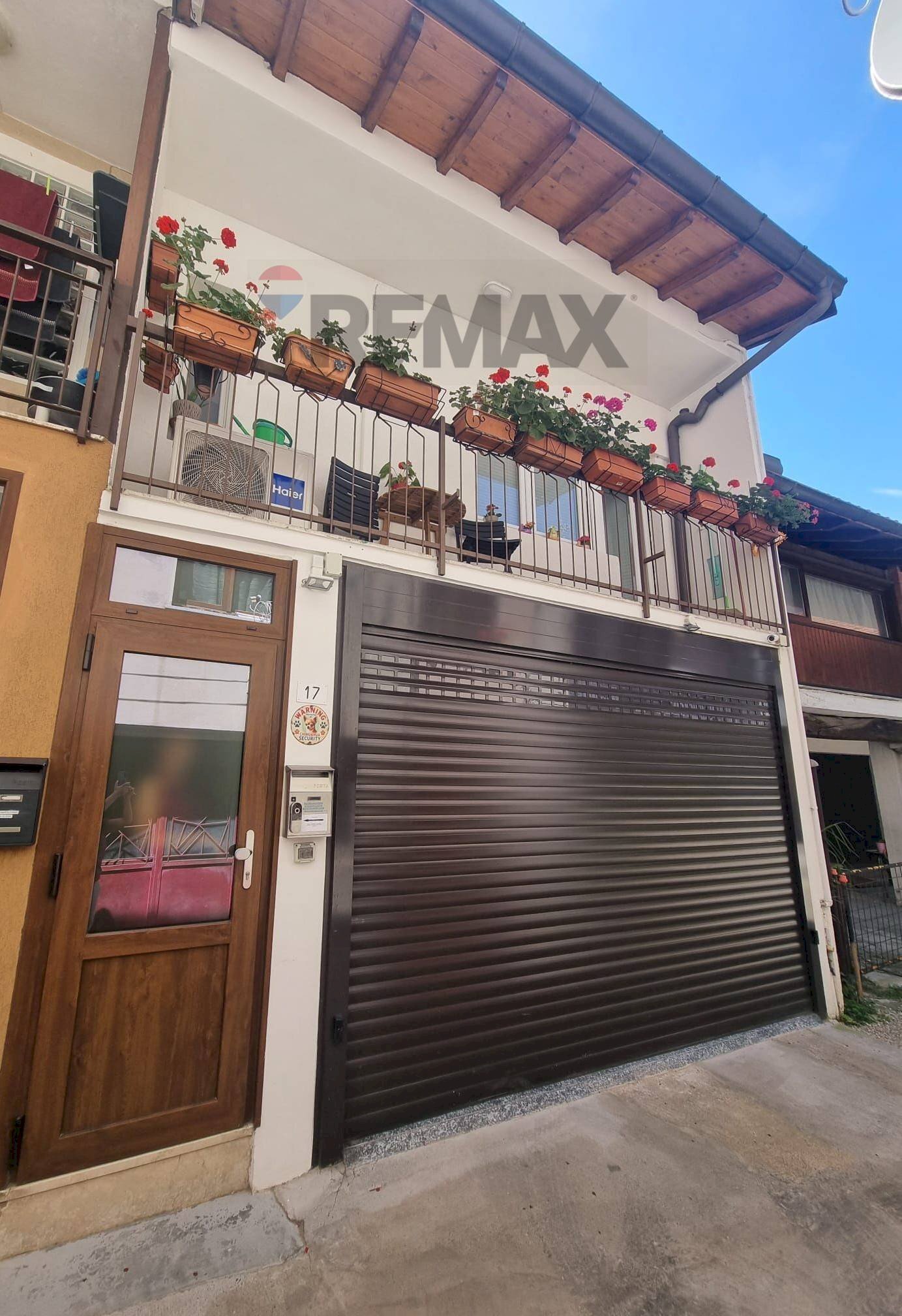 Edificio all\'aperto - Semi-detached house via Della Chiesa
 
17, Luino - photo 1