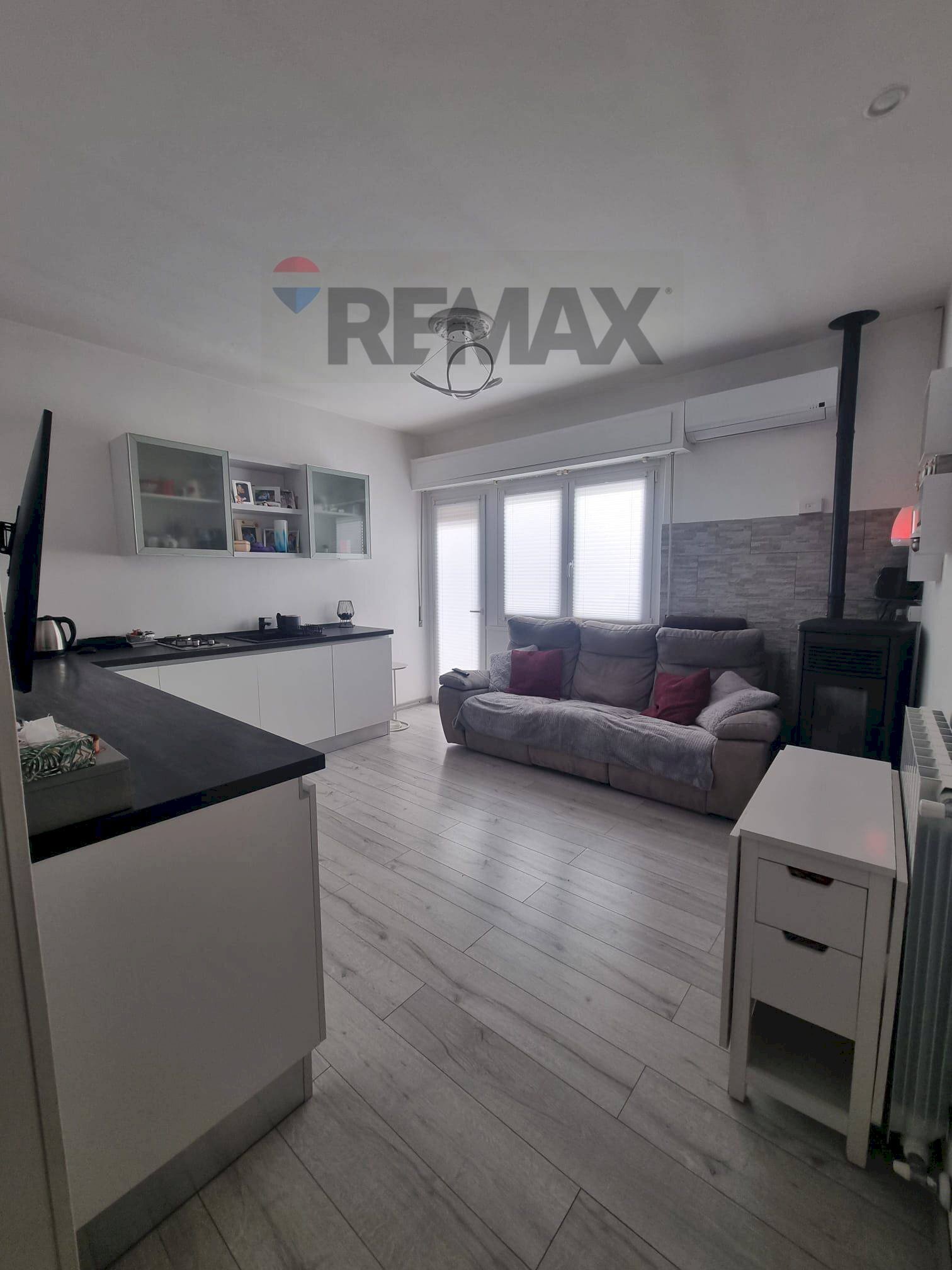Soggiorno - Semi-detached house via Della Chiesa
17, Luino - photo 2