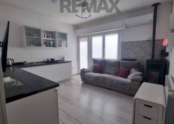 Soggiorno - Semi-detached house via Della Chiesa
 
17, Luino - photo 2