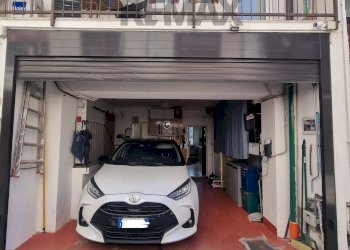 Parcheggio - Semi-detached house via Della Chiesa
 
17, Luino - photo 10