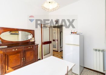Camera / camera da letto - Bilocale Via Giorgio Borgato
 
1, Porto Valtravaglia - foto 6