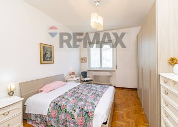 Camera / camera da letto - Bilocale Via Giorgio Borgato
 
1, Porto Valtravaglia - foto 7