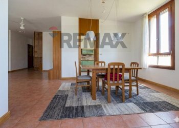 Sala da pranzo - Appartamento Via Miogni
 
12, Varese - foto 10