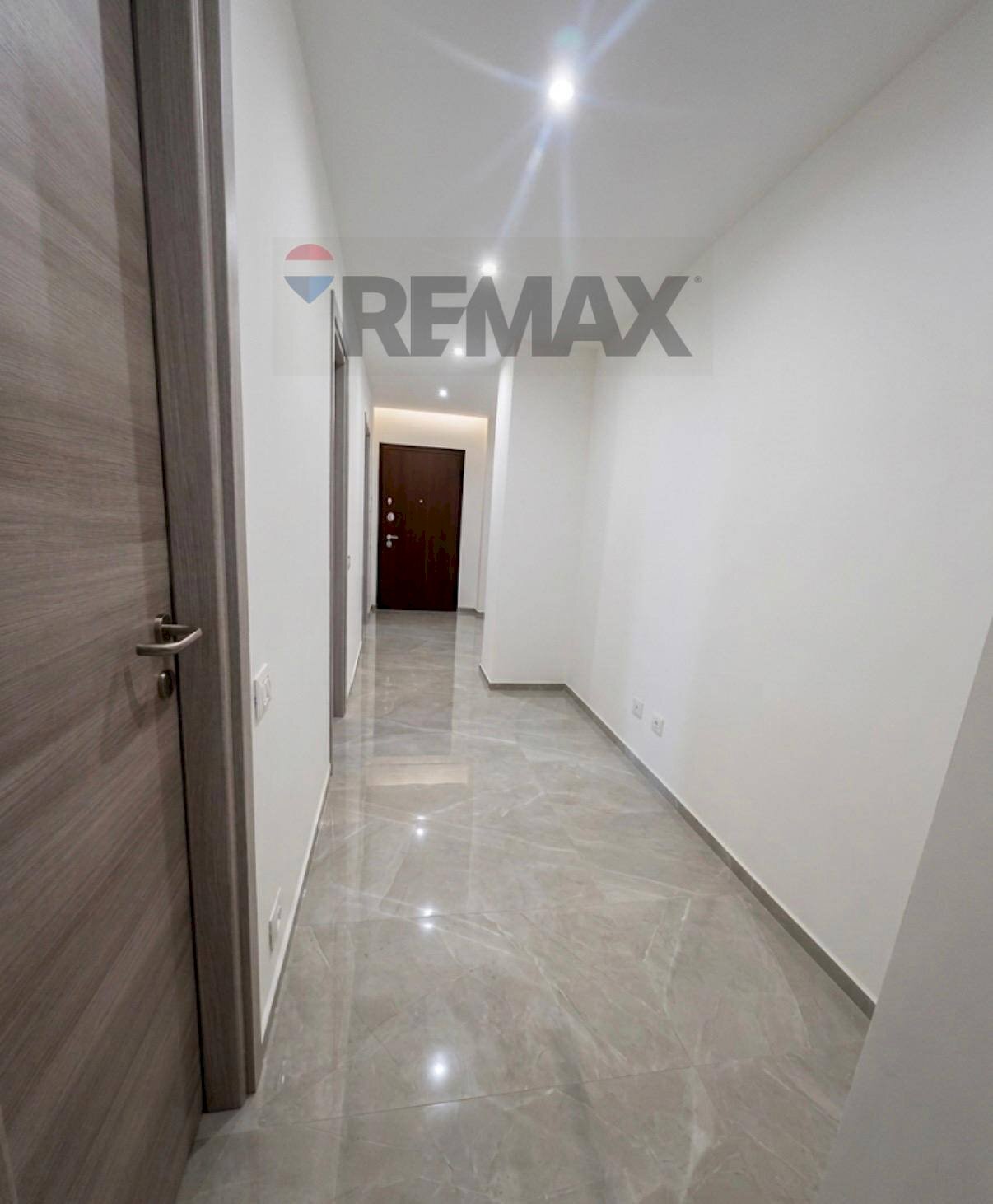 Hall / corridoio - Three-room apartment F. BARACCA
9, Muggiò - photo 2