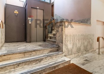 Ricezione / Lobby - Quadrilocale VIA FOSCOLO
 
4, Busto Arsizio - foto 28