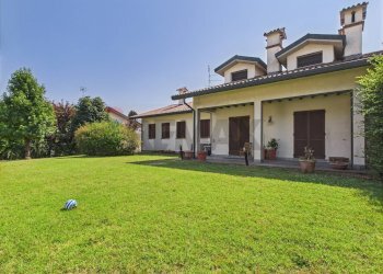 Giardino - Villa Strada Campagnate
 
46, San Genesio ed Uniti - foto 3