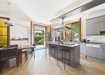 Cucina - Villa Strada Campagnate
 
46, San Genesio ed Uniti - foto 10