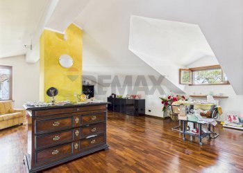 Mansarda - Villa Strada Campagnate
 
46, San Genesio ed Uniti - foto 14
