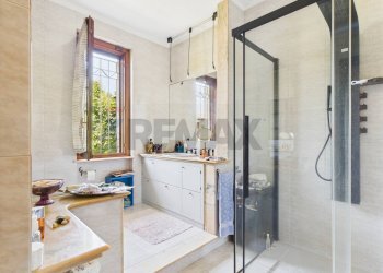 Bagno - Villa Strada Campagnate
 
46, San Genesio ed Uniti - foto 21