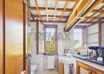 Bagno - Villa Strada Campagnate
 
46, San Genesio ed Uniti - foto 22