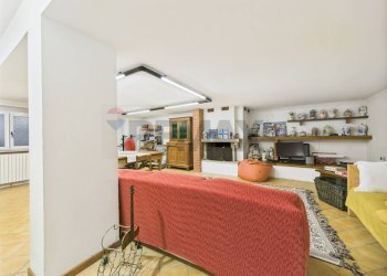 Taverna - Villa Strada Campagnate
 
46, San Genesio ed Uniti - foto 24