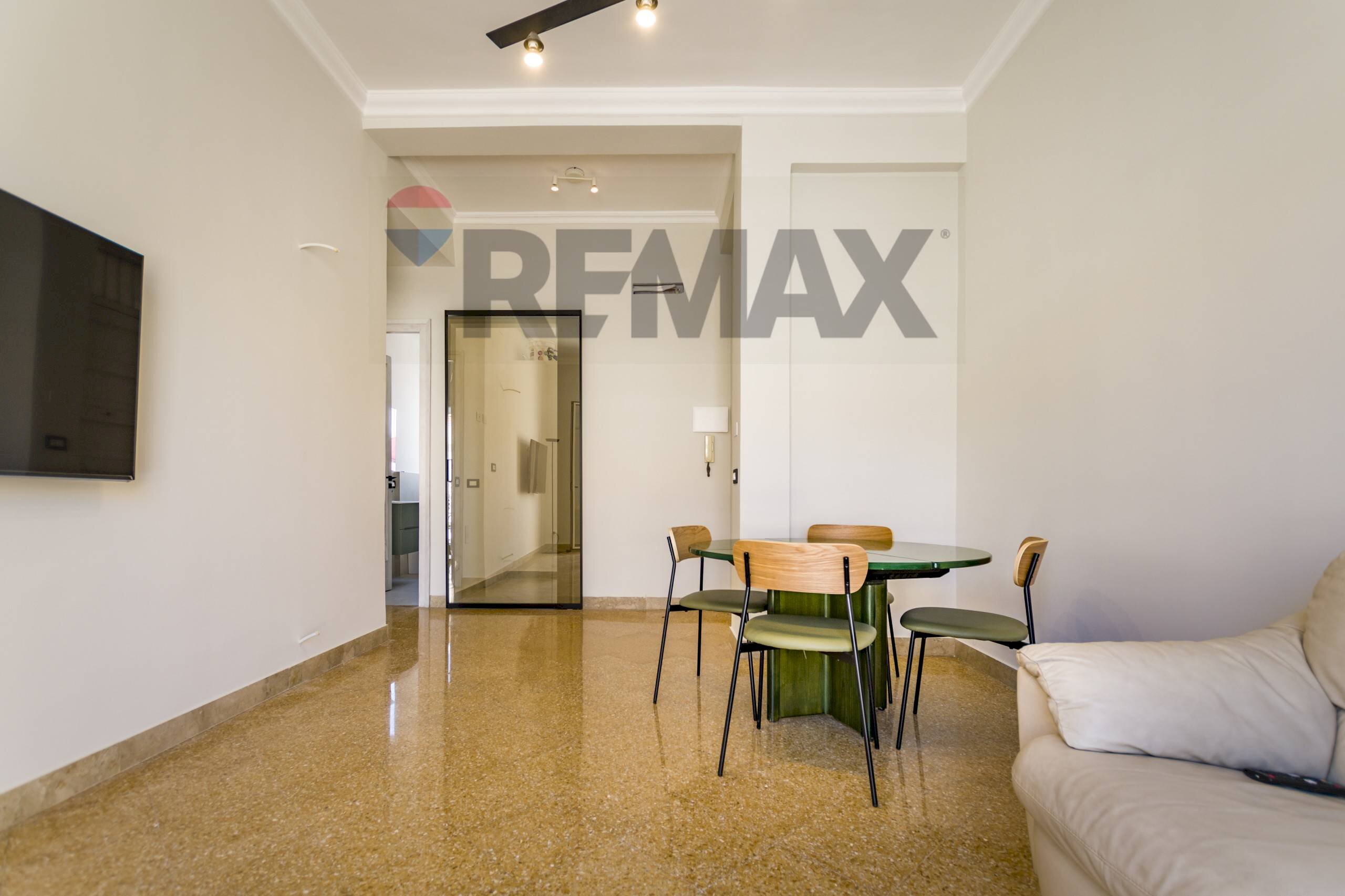Sala da pranzo - Two-room apartment Via Costantino Nigra
30, Palermo - photo 3