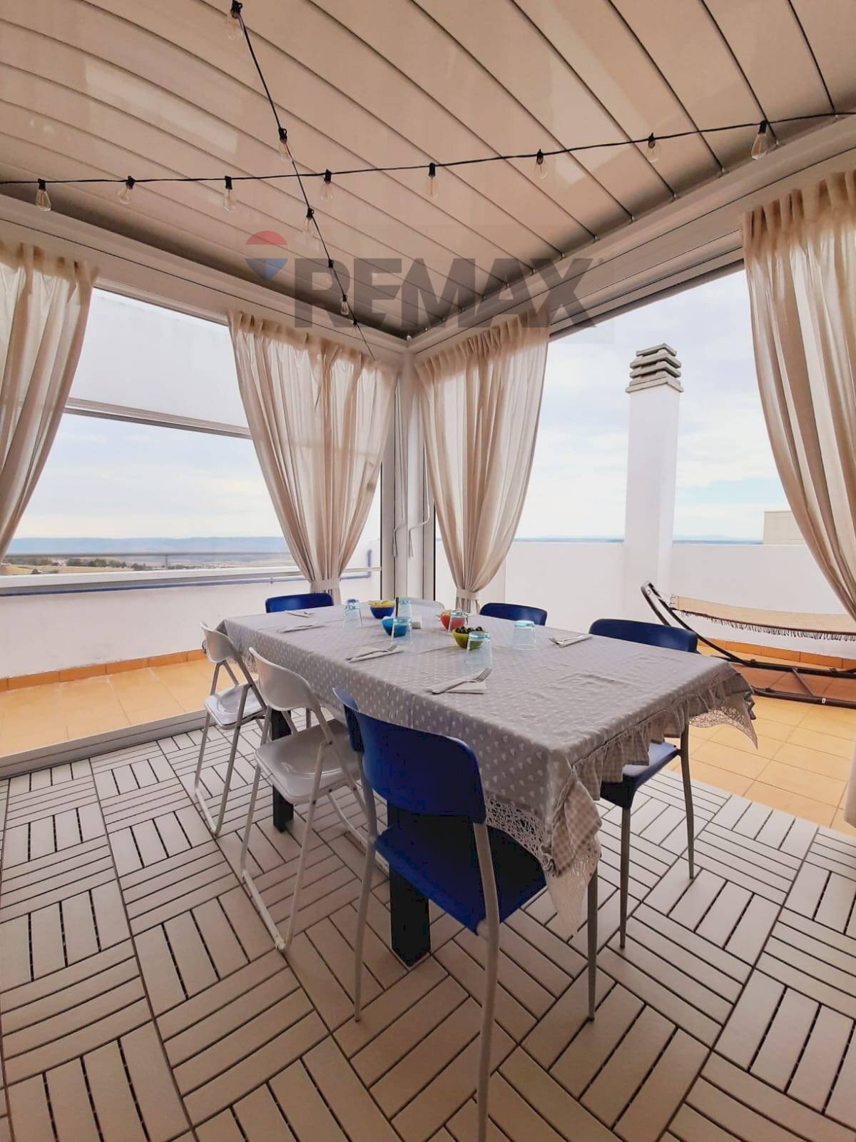 Sala da pranzo - Attico via la martella
 
44, Matera - foto 1