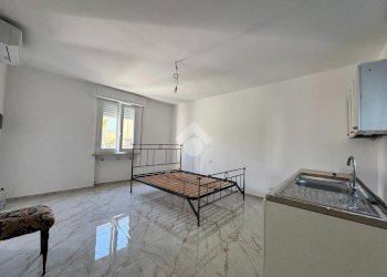 One-room apartment Via Al Taro, Fontevivo - photo 5