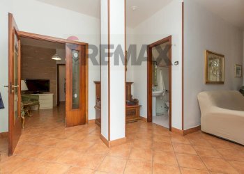 Hall / corridoio - Apartment Via Livorno
 
149, Aci Castello - photo 13