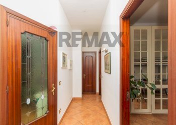 Hall / corridoio - Apartment Via Livorno
 
149, Aci Castello - photo 27