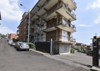 Edificio all\'aperto - Four-room apartment Via Silva
 
17, Belpasso - photo 37