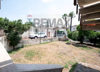 Giardino - Casa semi indipendente Via della Poiana
1, Siracusa - foto 12