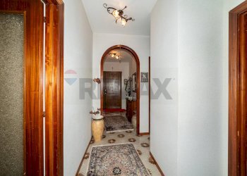 Hall / corridoio - Quadrilocale portella della ginestra
 
63, Misterbianco - foto 11