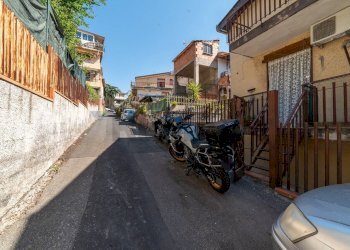 Edificio all\'aperto - Quadrilocale portella della ginestra
 
63, Misterbianco - foto 32