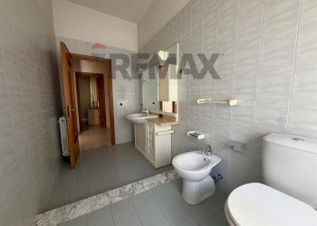 Bagno - Quadrilocale via Gramsci
 
102, Biancavilla - foto 15