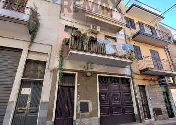 Edificio all\'aperto - Quadrilocale Via Fiume
124, Paterno - foto 1