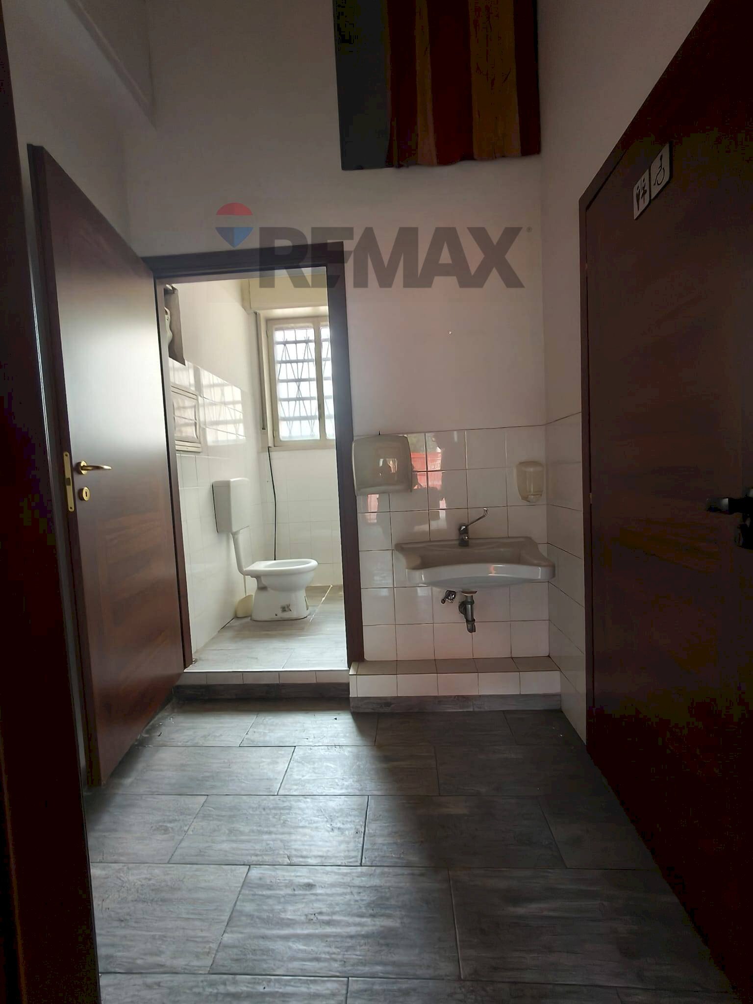 Bagno - Locale Commerciale Via Francesco Fusco
21, Catania - foto 3