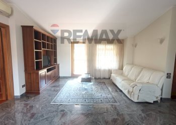 Soggiorno - Four-room apartment Via Del Tempo Libero
77, Perugia - photo 3