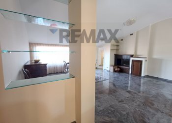 Soggiorno - Four-room apartment Via Del Tempo Libero
77, Perugia - photo 12