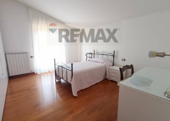 Camera / camera da letto - Four-room apartment Via Del Tempo Libero
77, Perugia - photo 36